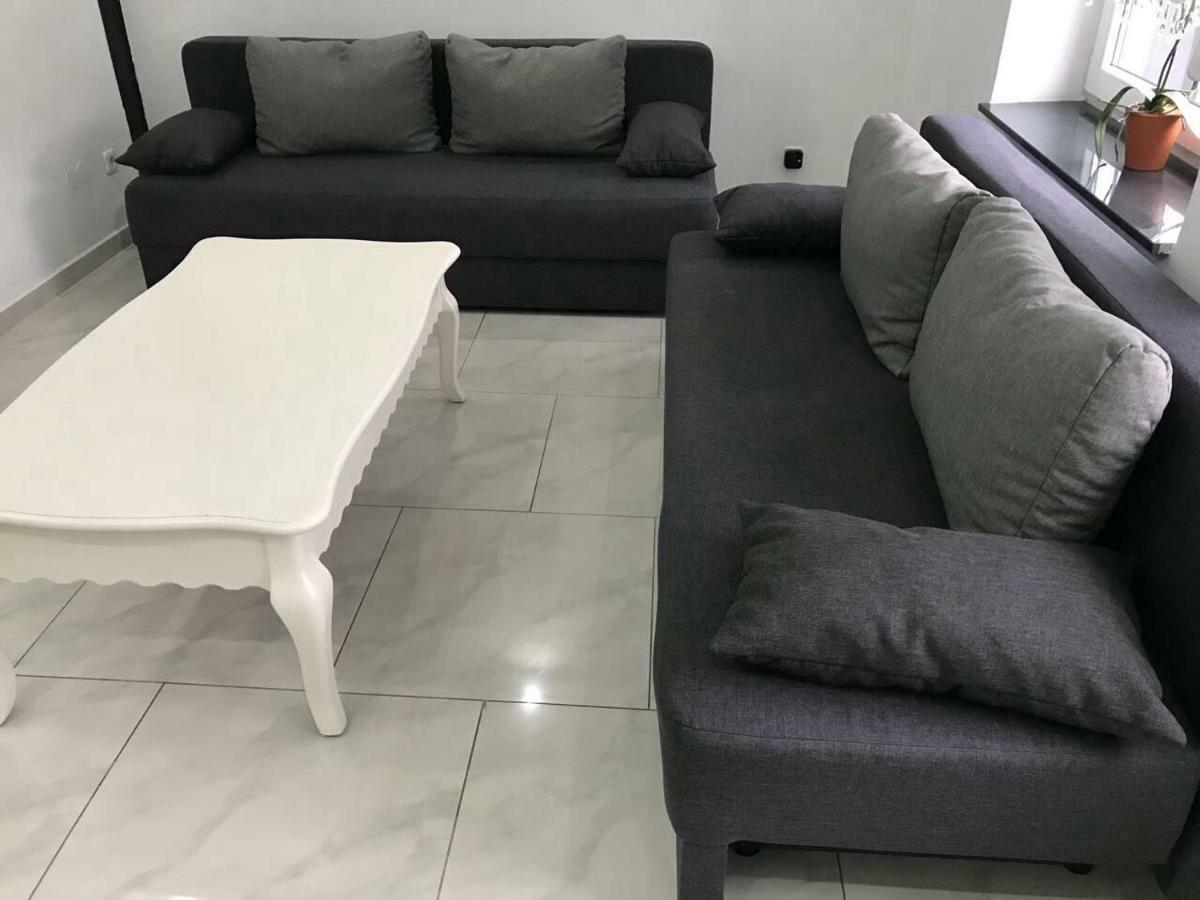Apartment Adel